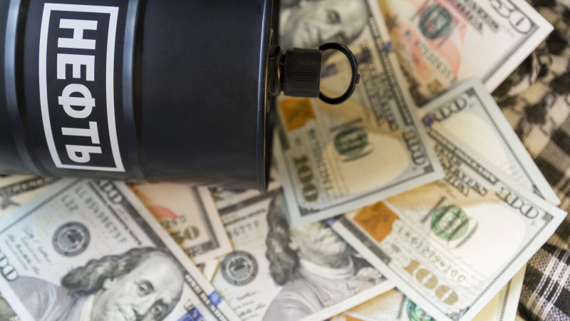 Цены на нефть продолжают бить антирекорды
