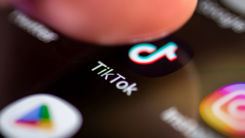 Трамп второй раз продлил работу TikTok в США