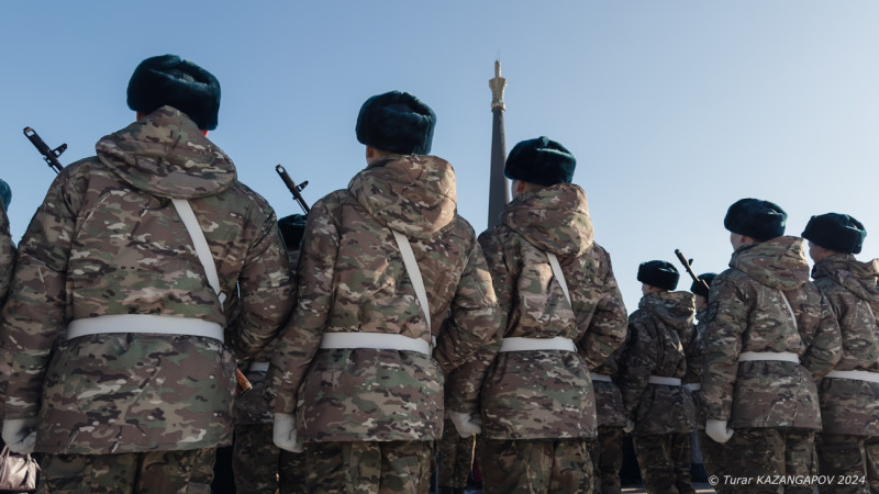 Семь военнослужащих были уволены из армии из-за участия в азартных играх
