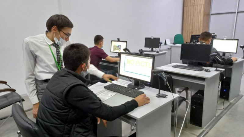 В Казахстане предложили ввести испытательный срок для водителей