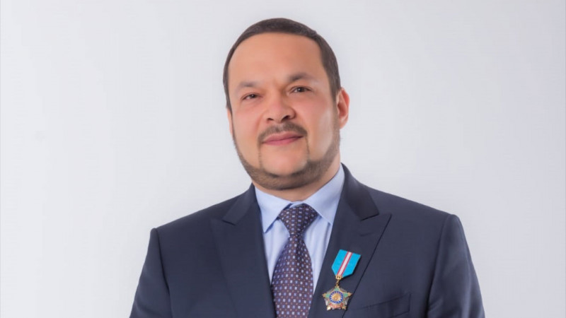 Депутат Авершин заявил, что маслихатам следует прекратить выполнять функции нотариальной палаты акимата