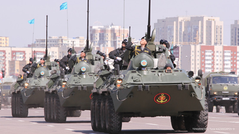 Какие дороги временно перекроют в Астане из-за военного парада