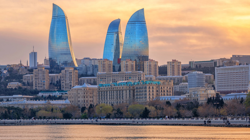Баку требует разъяснений от Москвы: нападение на азербайджанцев в центре города вызывает международный резонанс {city2}