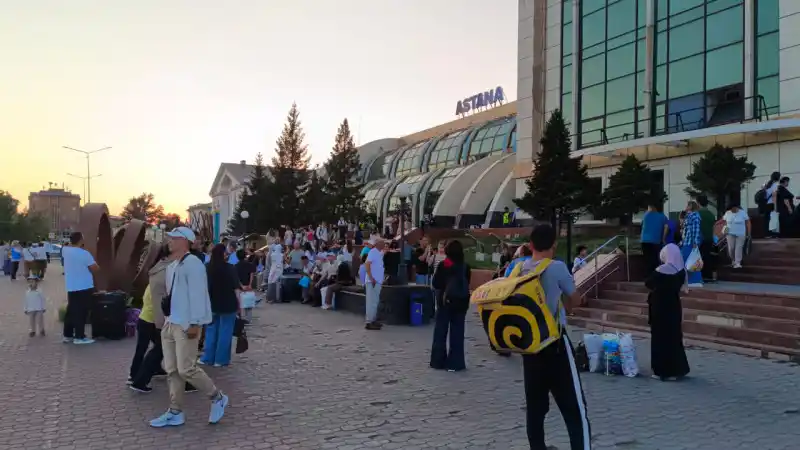 Эвакуация на вокзале в Астане: угроза взрыва и меры безопасности