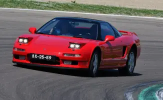 NSX возвращается: что скрывает Honda за восстановлением?