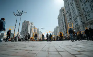 Технологии под прицелом: как ИИ меняет безопасность и приватность в Казахстане
