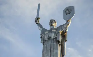 Киев на дипломатическом фронте: Украина комментирует американские «удары молнии» по Ирану