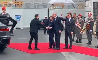 Как дождь стал причиной неловкости на встрече лидеров?