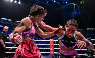 Мария Агапова из Казахстана дебютировала в BKFC: поцелуй и поражение на ринге