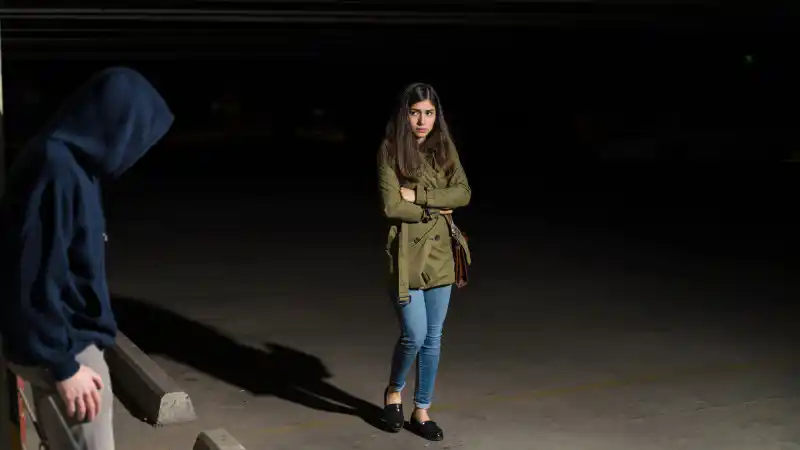 Сталкинг в Казахстане: законопроект о наказании за навязчивую любовь обсуждается в Сенате