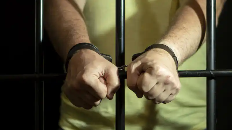 Казахстанцы задержаны в Индонезии: МИД ищет защиту для граждан на фоне местных законов