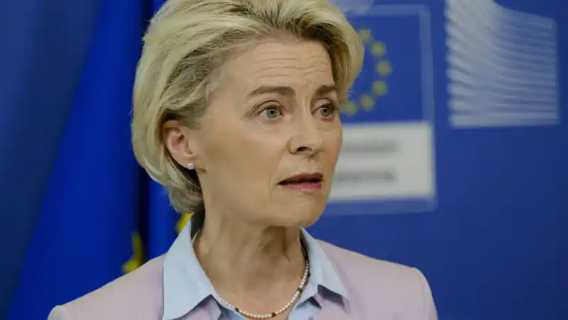 Европарламент может инициировать вотум недоверия против Урсулы фон дер Ляйен: что это значит для будущего Еврокомиссии?