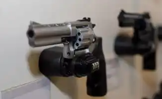 Общественность обеспокоена новыми правилами оборота оружия в Казахстане