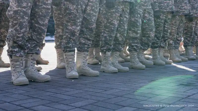 Военные зарплаты: Конституция как компас в мире финансовых перемен