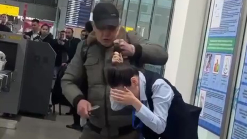 Судебное разбирательство по делу о захвате заложницы в аэропорту Алматы: новые подробности и итоги расследования {city2}