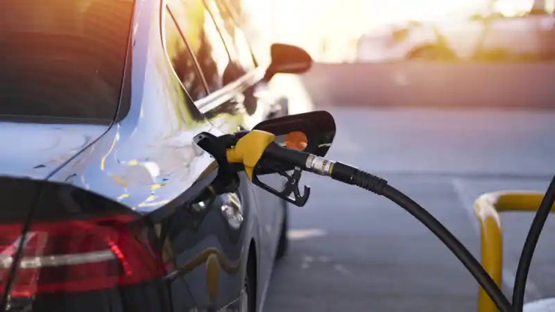 Осень на пороге: бензиновый дождь или топливный штиль? Казахстан готовится к топливным бурям!