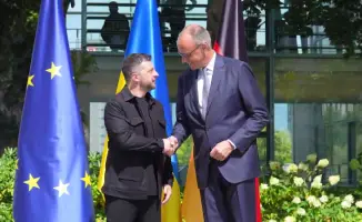 Трёхсторонняя встреча на Аляске: Трамп, Украина и ЕС готовятся к саммиту с Путиным