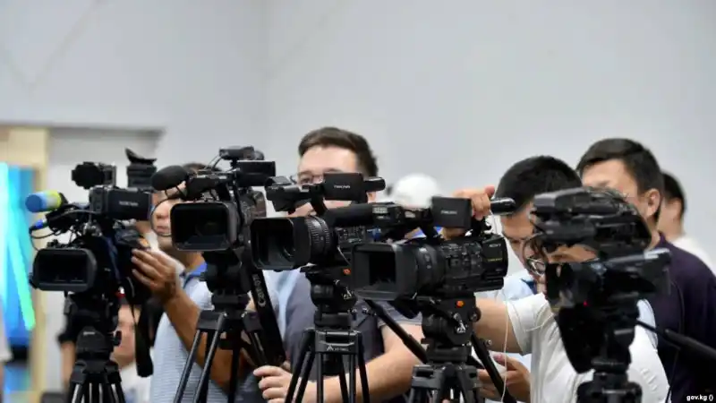 Новый закон о СМИ в Кыргызстане: мнения журналистов на фоне изменений в соседнем государстве