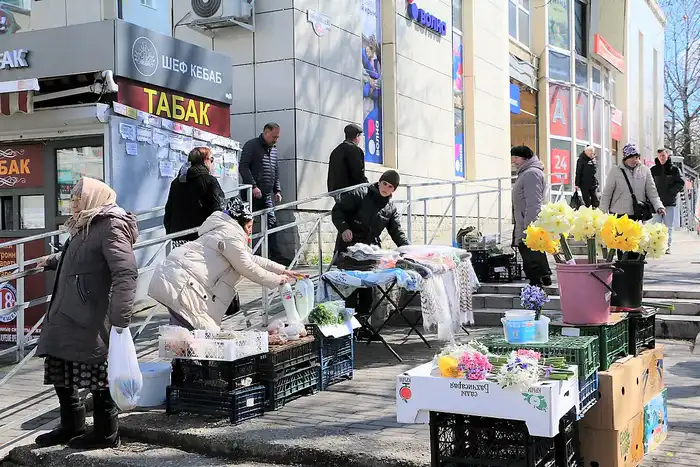 В Шымкенте задержали 46 человек за незаконную уличную торговлю