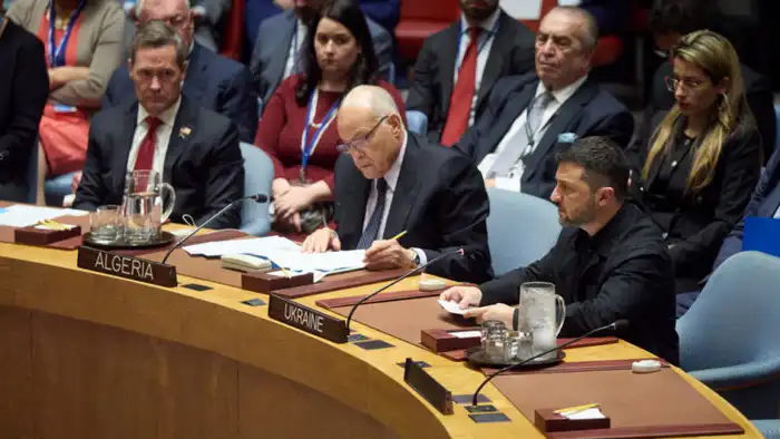 Зеленский: Будапештский меморандум 'провалился', Украина ищет новые пути безопасности