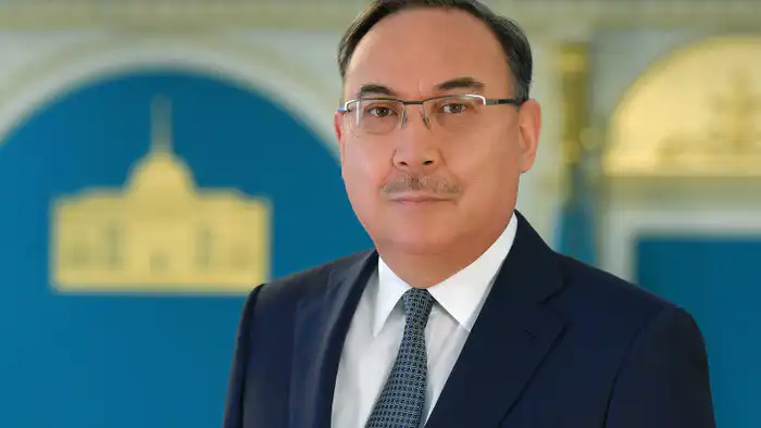 Ержан Казыхан освобожден от должности помощника Президента: возможные социальные последствия для политической стабильности