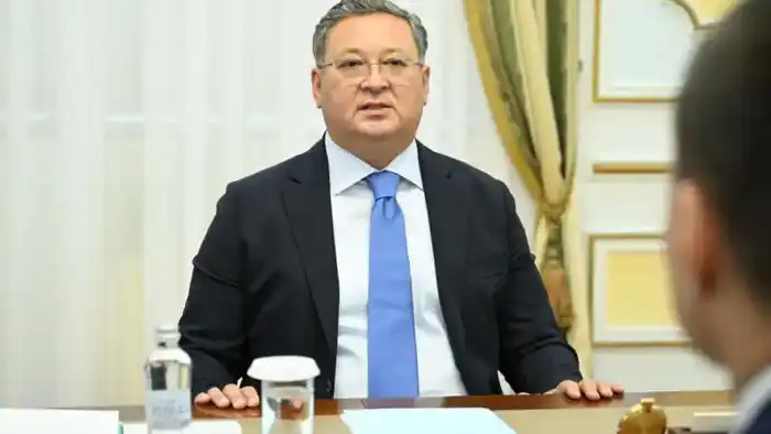 Вице-премьер - министр иностранных дел Казахстана Мурат Нуртлеу провел встречу с бизнесменами, в ходе которой обсуждались актуальные вопросы сотрудничества. Пресс-служба МИД опубликовала фотографии с мероприятия.