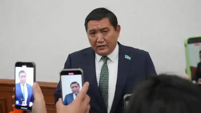 Депутат Базарбек: Работа на 20 миллионов тенге в Алматы