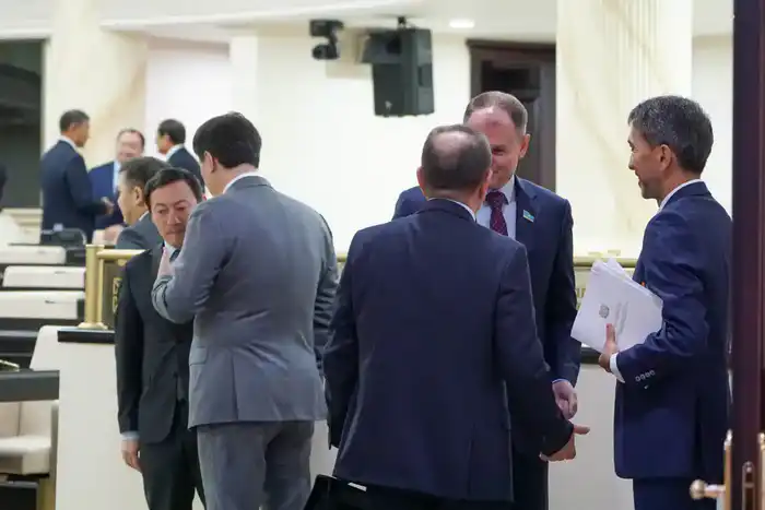 депутаты Сената