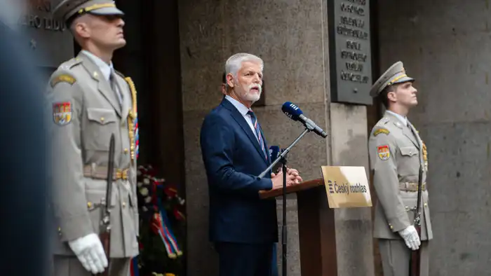 Президент Чехии подчеркивает необходимость жесткой защиты воздушных границ НАТО: социальные последствия нарушения безопасности в Европе