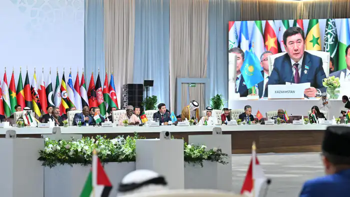 Председатель Мажилиса Ерлан Кошанов представил Казахстан на чрезвычайном Арабо-Исламском саммите по поручению Президента Касым-Жомарта Токаева.