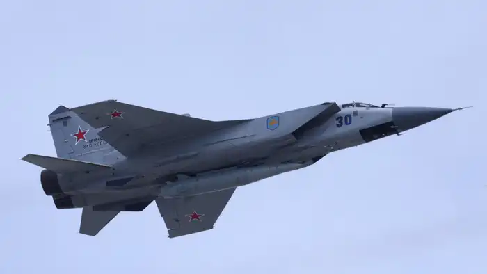 Страны НАТО соберутся на консультации после нарушения воздушной границы Эстонии российскими истребителями МиГ-31.