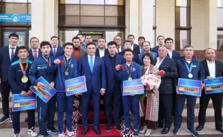 Встреча Акима Шымкента с чемпионами мира и Азии: новые перспективы для развития спорта в регионе