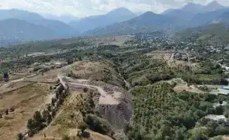 Алматы на грани бедствия: депутат требует действий по элитным домам в горах