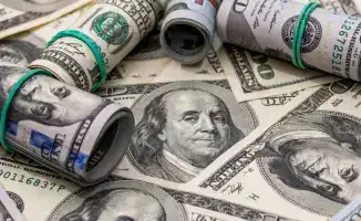 Доллар укрепляется в Казахстане: курс на торгах 29 сентября
