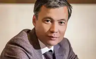 Бывший банкир Жомарт Ертаев, осужденный в 2020 году за хищение 144 миллиардов тенге в RBK Bank, вышел на свободу из колонии. Информация о его освобождении была подтверждена.