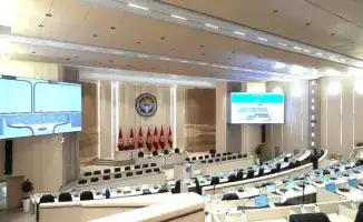 Парламент Кыргызстана самораспустился: отражение общественного недовольства и политической нестабильности