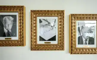 Трамп заменил портрет Байдена на фотографию автопера в Белом доме