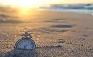 Уникальный случай гипертимезии у 17-летней француженки: как редкие способности влияют на восприятие времени и памяти в современном обществе