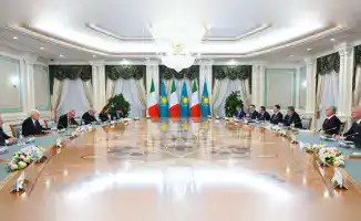 В Астане состоялись переговоры между президентом Казахстана Касым-Жомартом Токаевым и президентом Италии Серджо Маттареллой в расширенном формате, в ходе которых было объявлено о планах по созданию улицы имени Марко Поло.