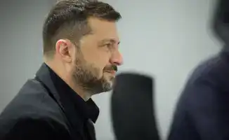 Президент Украины Владимир Зеленский заявил, что не намерен оставаться на посту президента в мирное время, подчеркивая свою готовность уйти с должности, когда страна вернется к мирной жизни. Это заявление было сделано в интервью, где он обсудил свои взгля