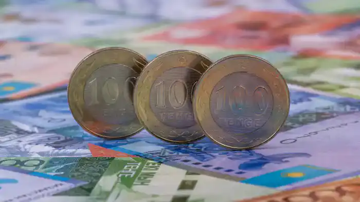 Токаев подчеркивает необходимость решительных мер для борьбы с инфляцией, которая негативно сказывается на доходах казахстанцев