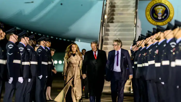 Трамп и Мелания пересели на другой вертолёт в Лондоне из-за неисправности