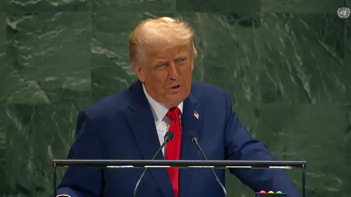 Трамп выступает без телесуфлера на Генассамблее ООН: новый подход к международной политике?