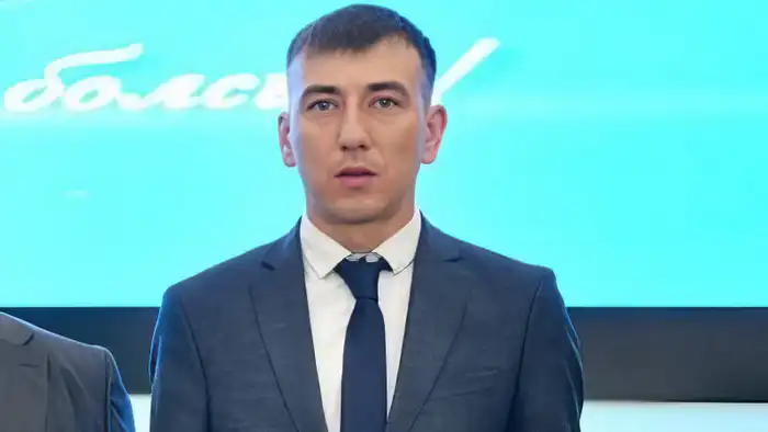 Скандал в Павлодарской области: аким в грубой форме высказался в адрес задержанного мотоциклиста