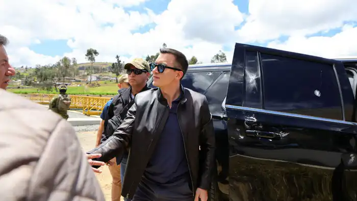 Вооружённое нападение на кортеж президента Эквадора Даниэля Нобоа в кантоне Каньяр