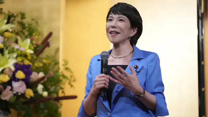 Правительство Японии подало в отставку: на горизонте первая женщина-премьер-министр