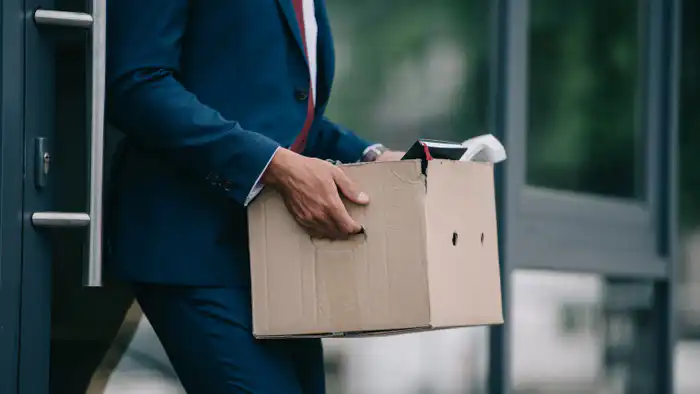 Shutdown правительства США: более 4100 федеральных служащих под угрозой увольнения из-за прекращения бюджетного финансирования