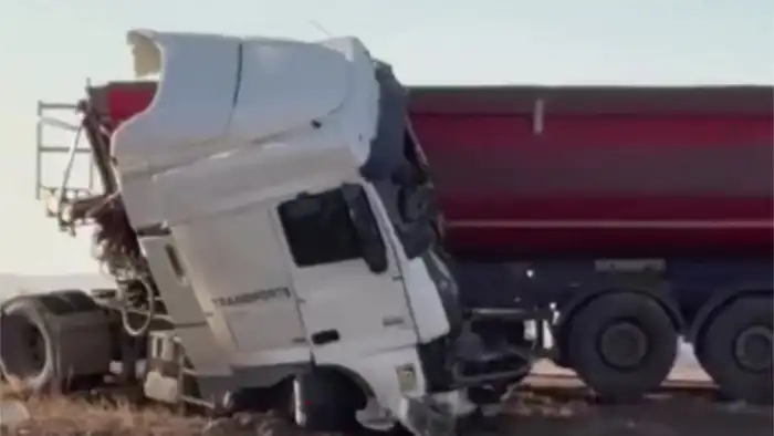 Трагедия в Актюбинской области: 12 жертв в результате ДТП, правительство создало комиссию для расследования