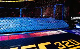 Казахстанский боец Веретенников: в клетке UFC 320 он сразился с судьбой, но не смог одержать победу в драматическом поединке