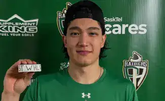 Казахстанский хоккеист Алишер Саркенов забросил дебютную шайбу в WHL за 'Принс-Альберт Рейдерз'